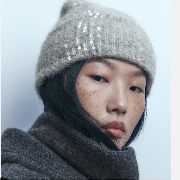 NWOT Zara Alpaca and Wool Blend Sequin Beanie Hat - Picture 2 of 6